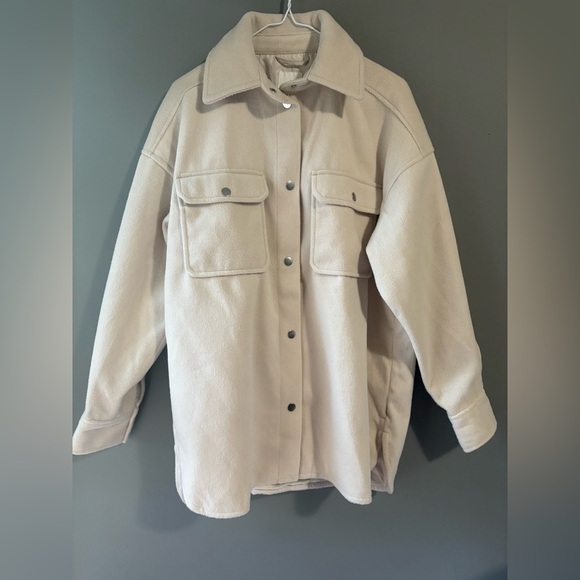 H&M size small Women's Cream felted Jacket, button up, oversized, soft - Picture 2 of 7